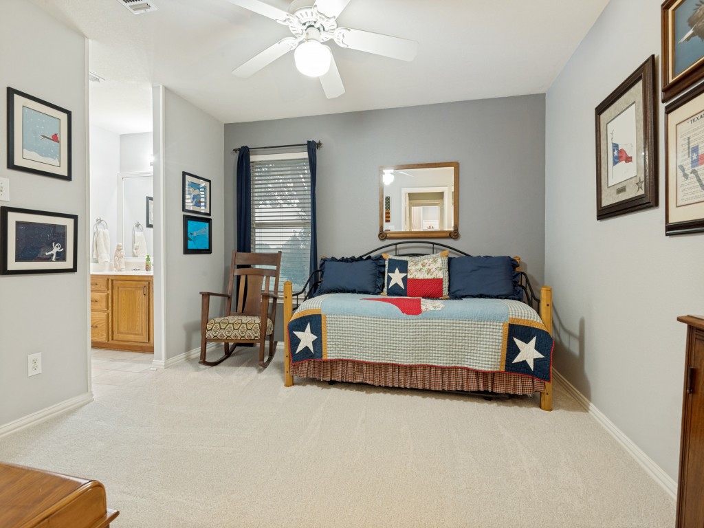 511 N Hardeman Circle Justin TX 76247