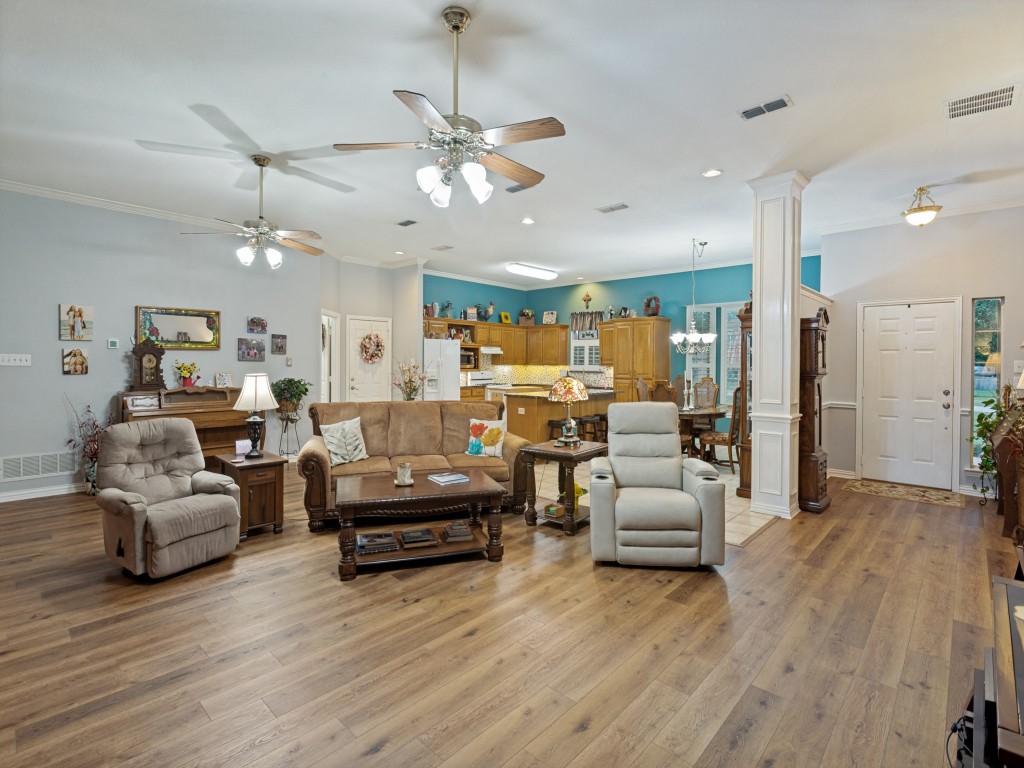511 N Hardeman Circle Justin TX 76247