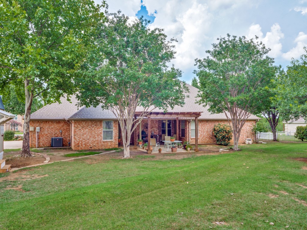511 N Hardeman Circle Justin TX 76247