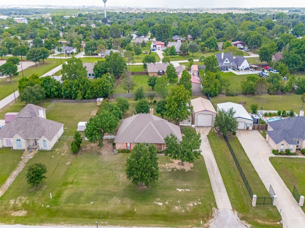 511 N Hardeman Circle Justin TX 76247