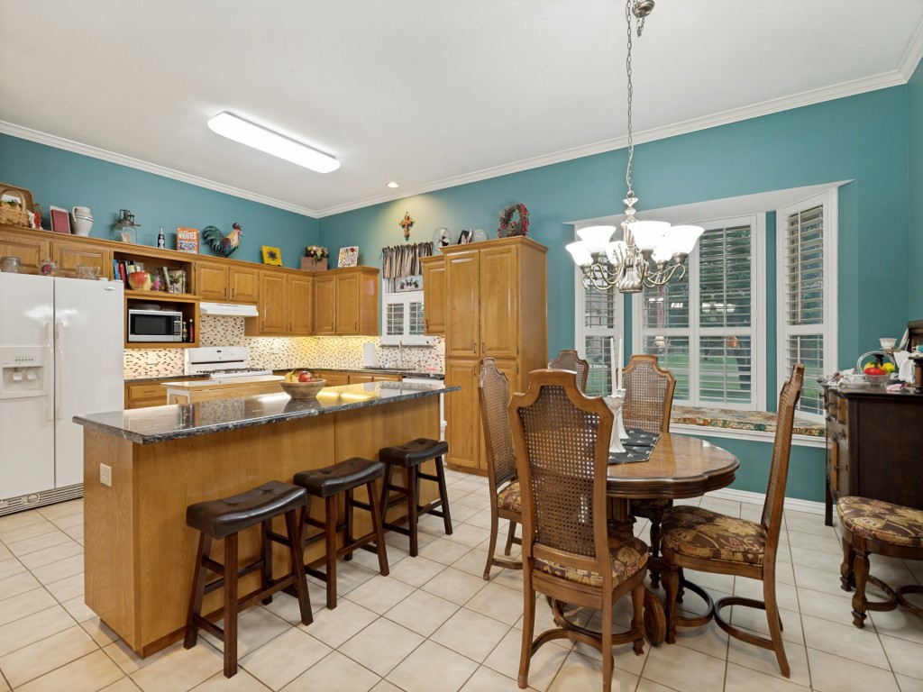 511 N Hardeman Circle Justin TX 76247