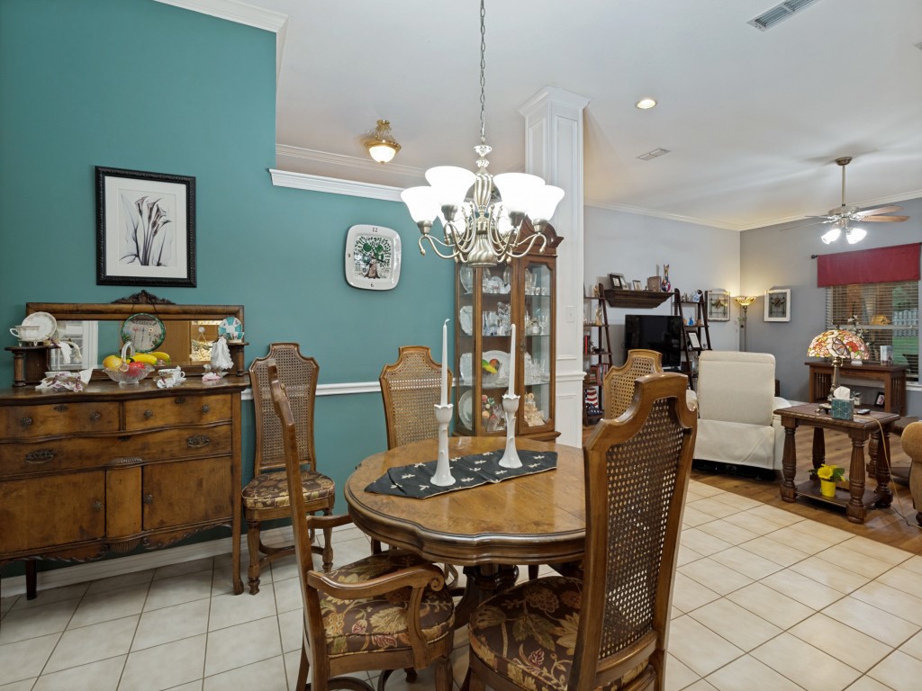 511 N Hardeman Circle Justin TX 76247