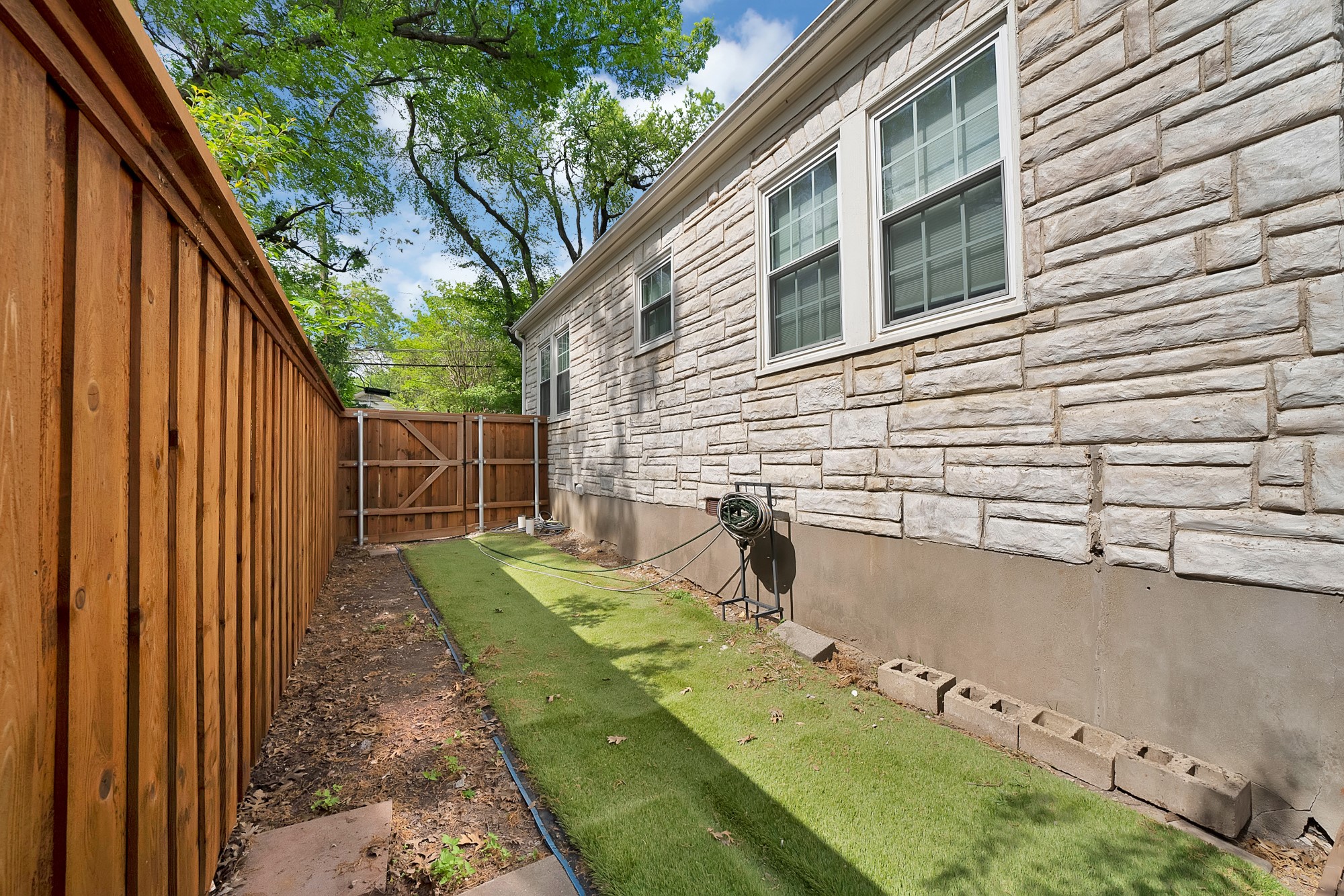 1118 Tenison Memorial Drive Dallas TX 75223