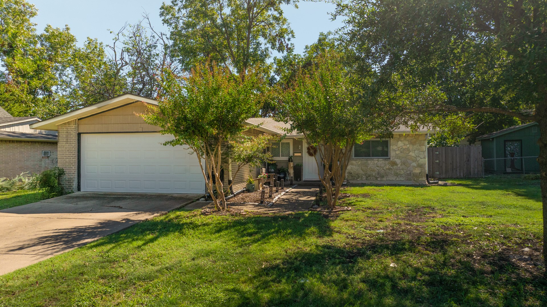 827 Greenhaven Drive Richardson TX 75080