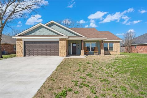 1207 N Reagan Street West TX 76691