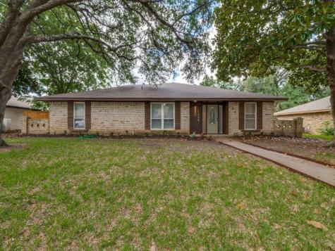 1044 Peach Lane Desoto TX 75115