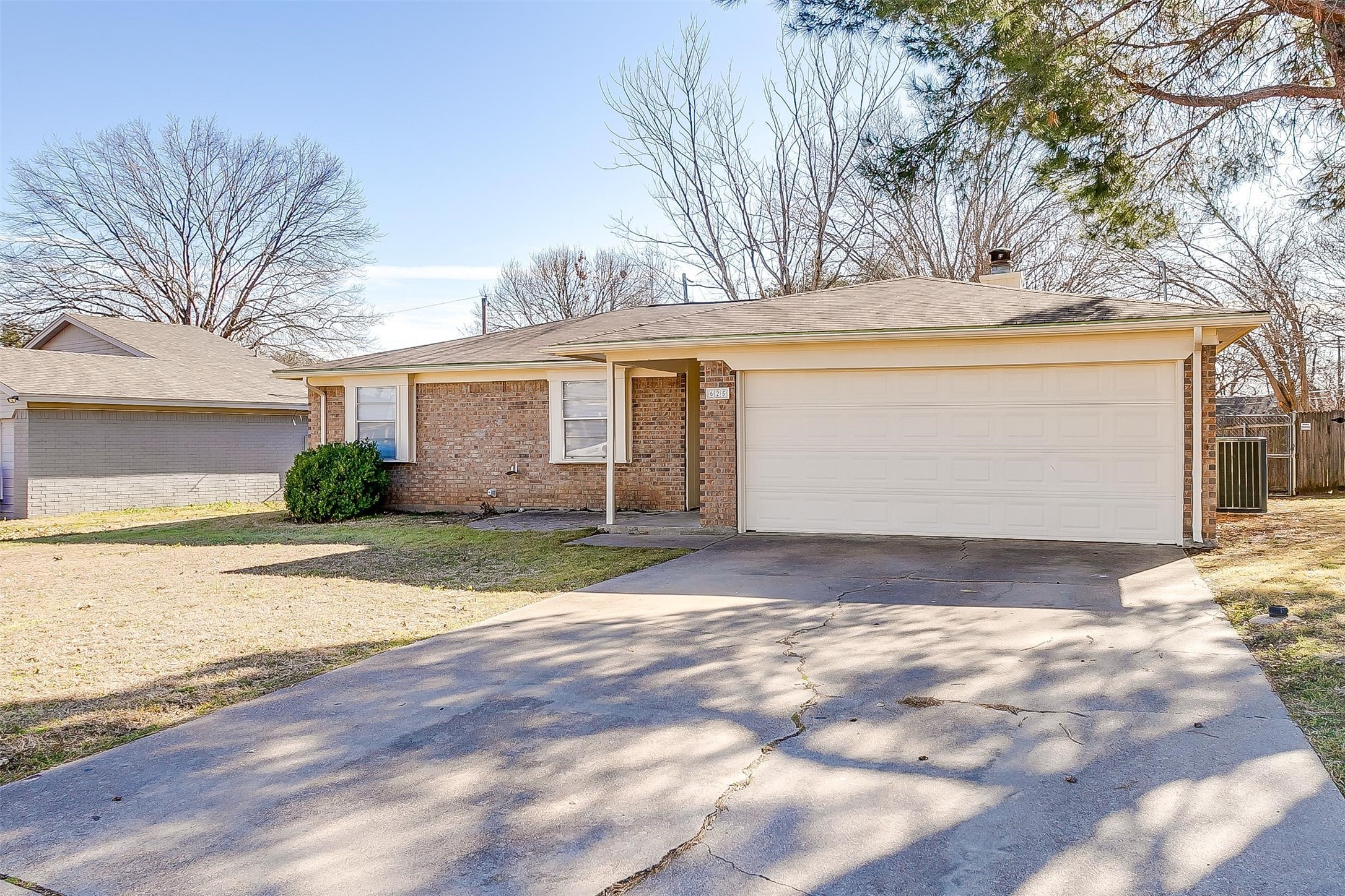 625 NW Charlyne Drive Burleson TX 76028