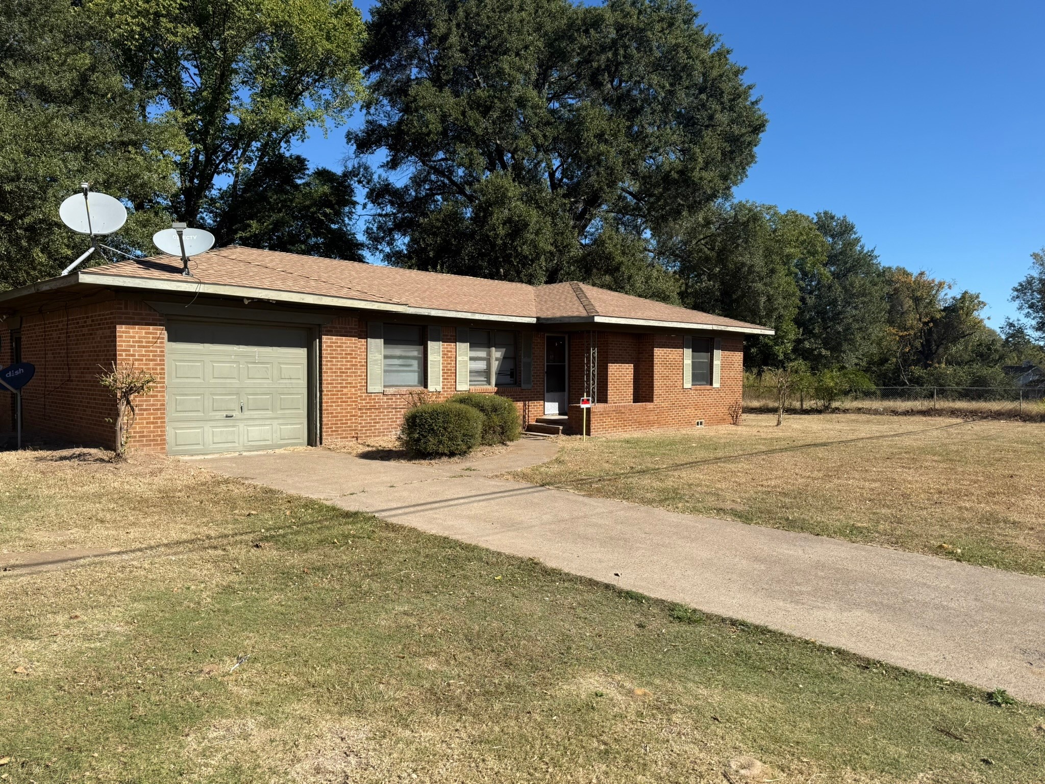 1206 - 1208 W Royall Boulevard Malakoff TX 75148