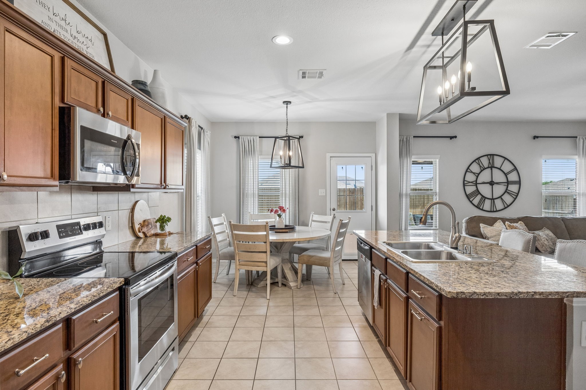 915 Amber Street Princeton TX 75407