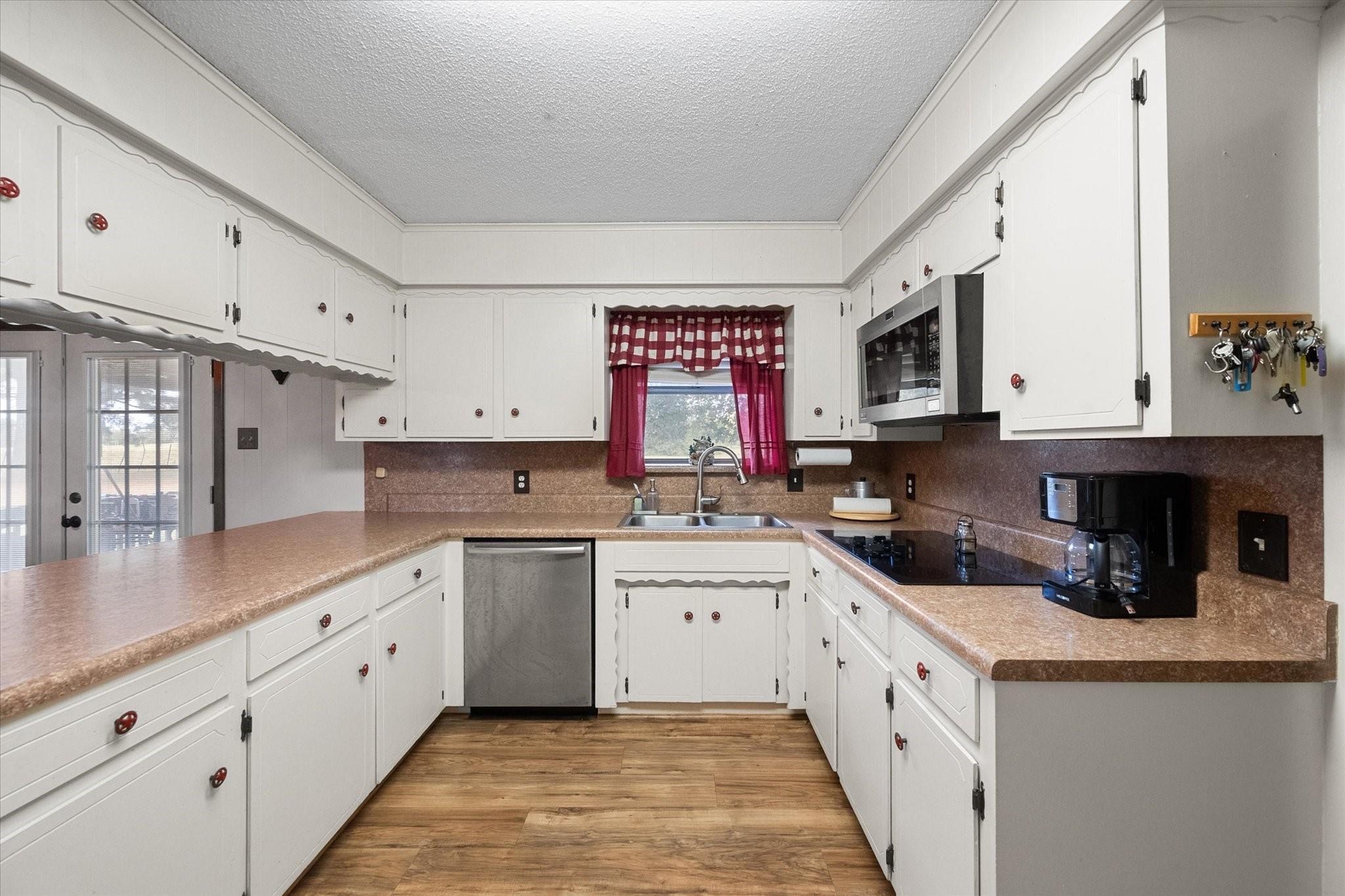 230 Fcr 141 Streetman TX 75859