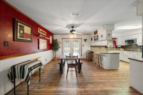 230 Fcr 141 Streetman TX 75859