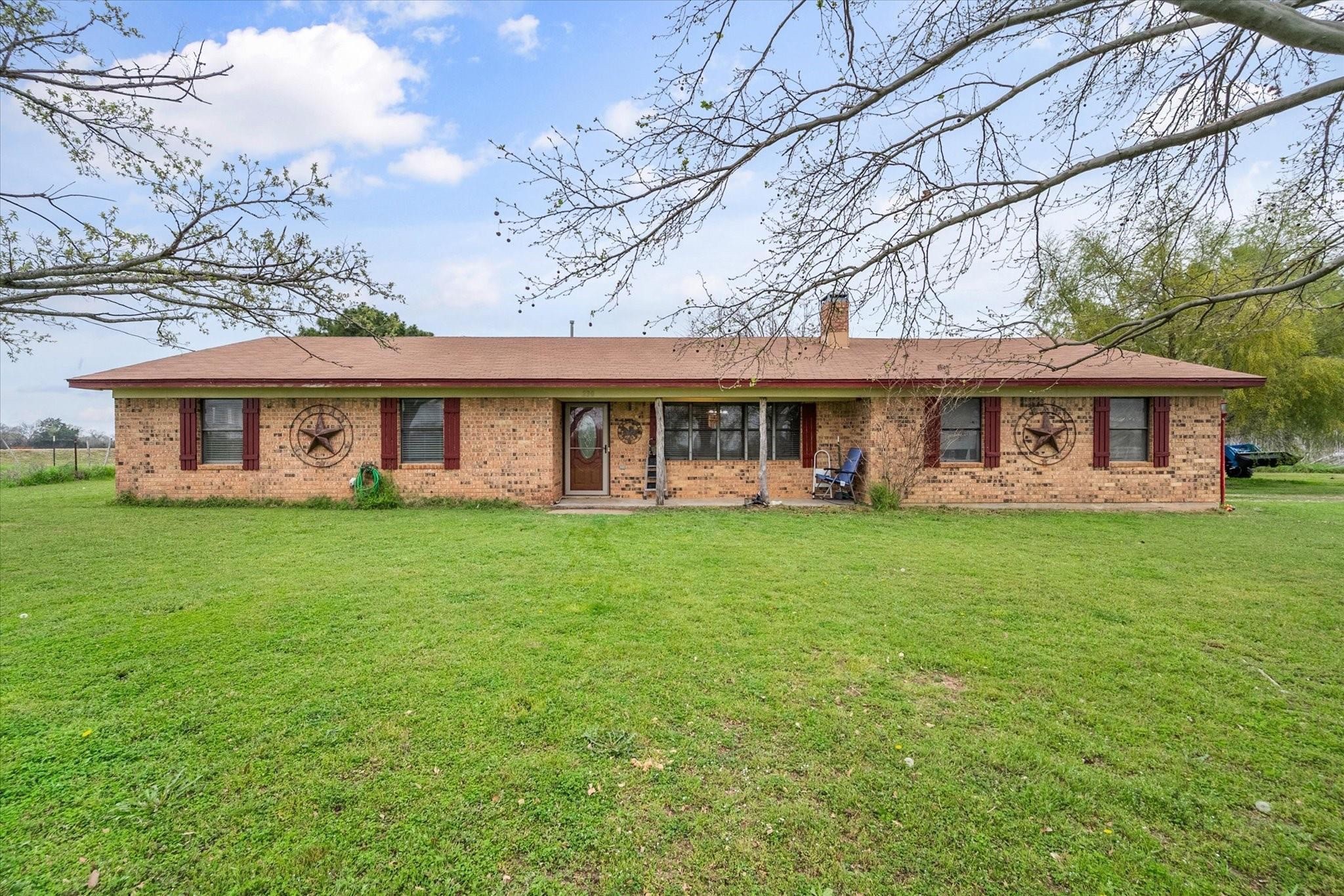 230 Fcr 141 Streetman TX 75859