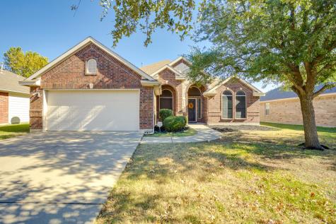 904 Virginia Lane Saginaw TX 76179