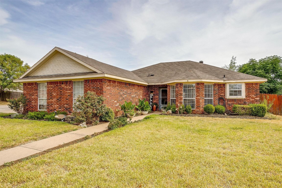 301 Apache Trail Alvarado TX 76009