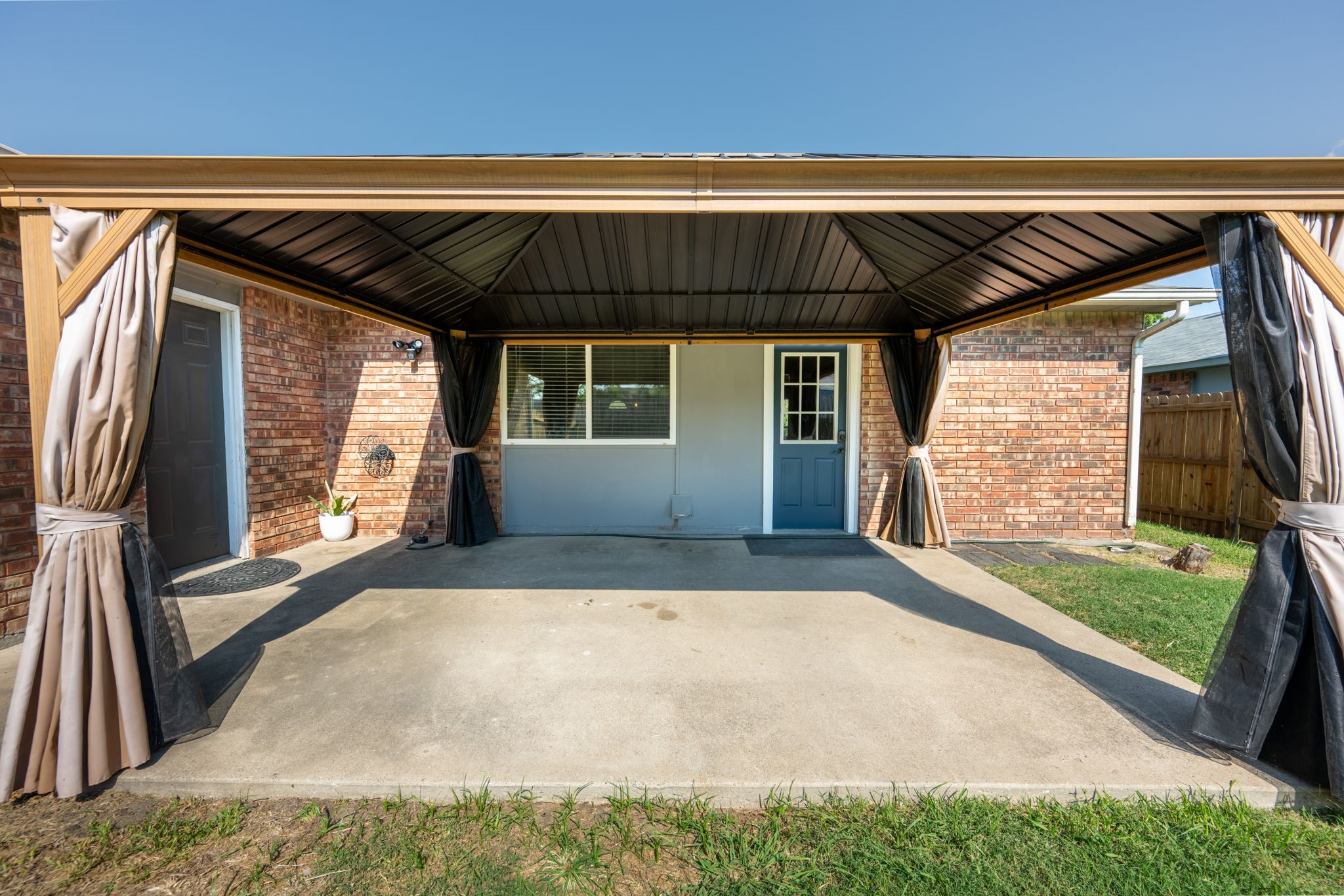 9210 Linda Vista Drive Rowlett TX 75088