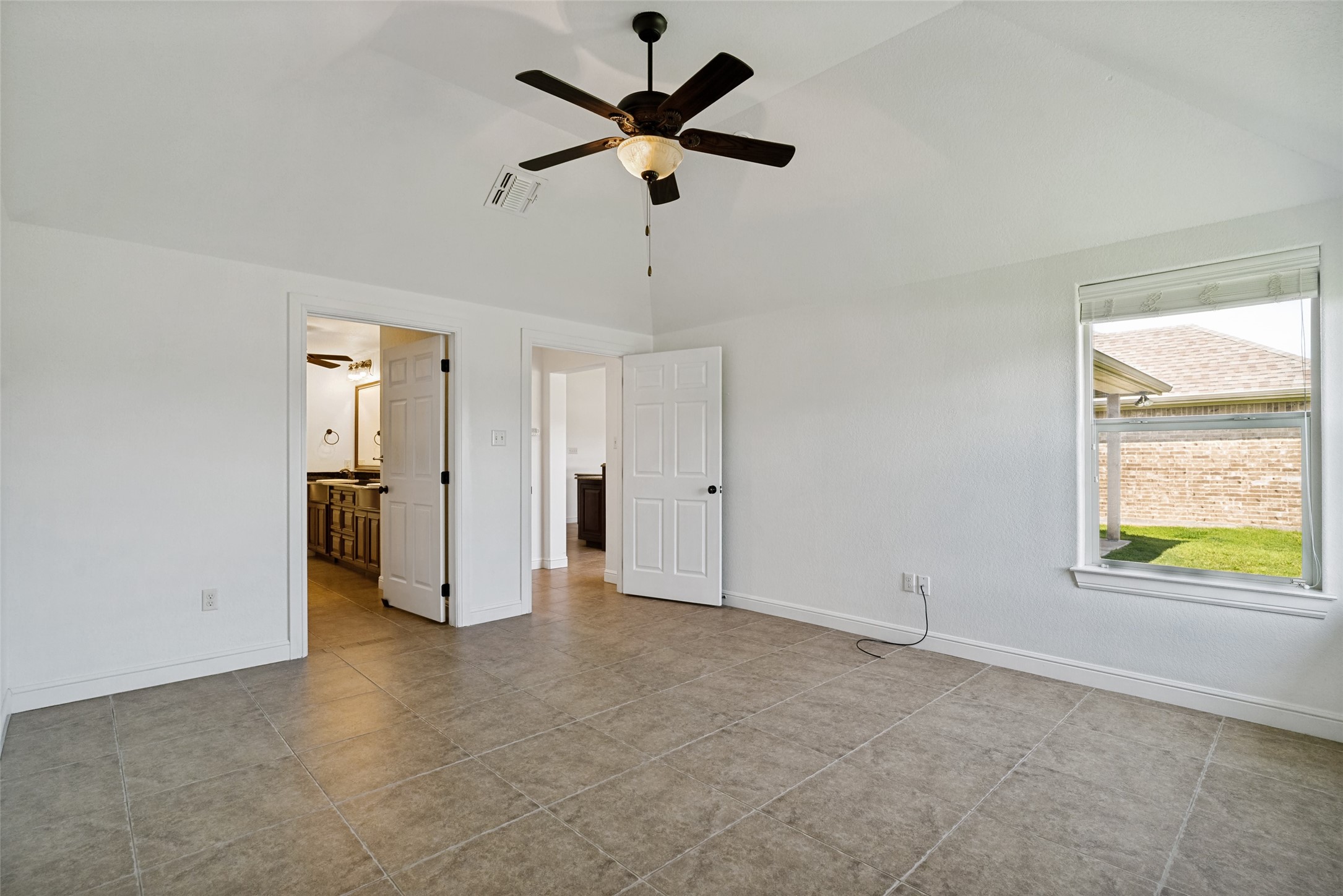 204 Captains Court Granbury TX 76049
