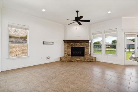 204 Captains Court Granbury TX 76049