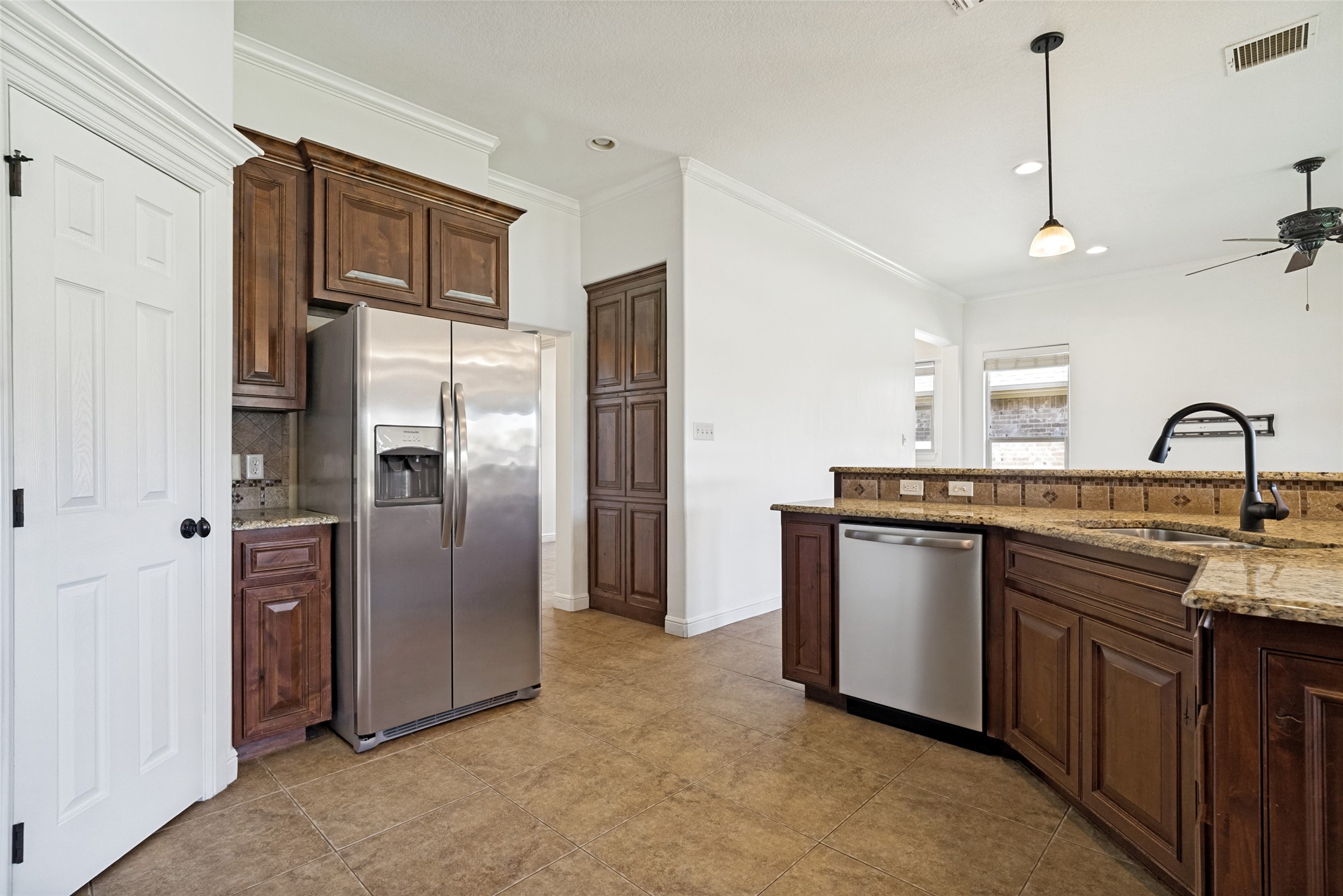 204 Captains Court Granbury TX 76049