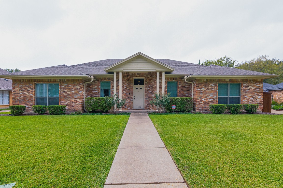 4204 Lake Vista Drive Benbrook TX 76132