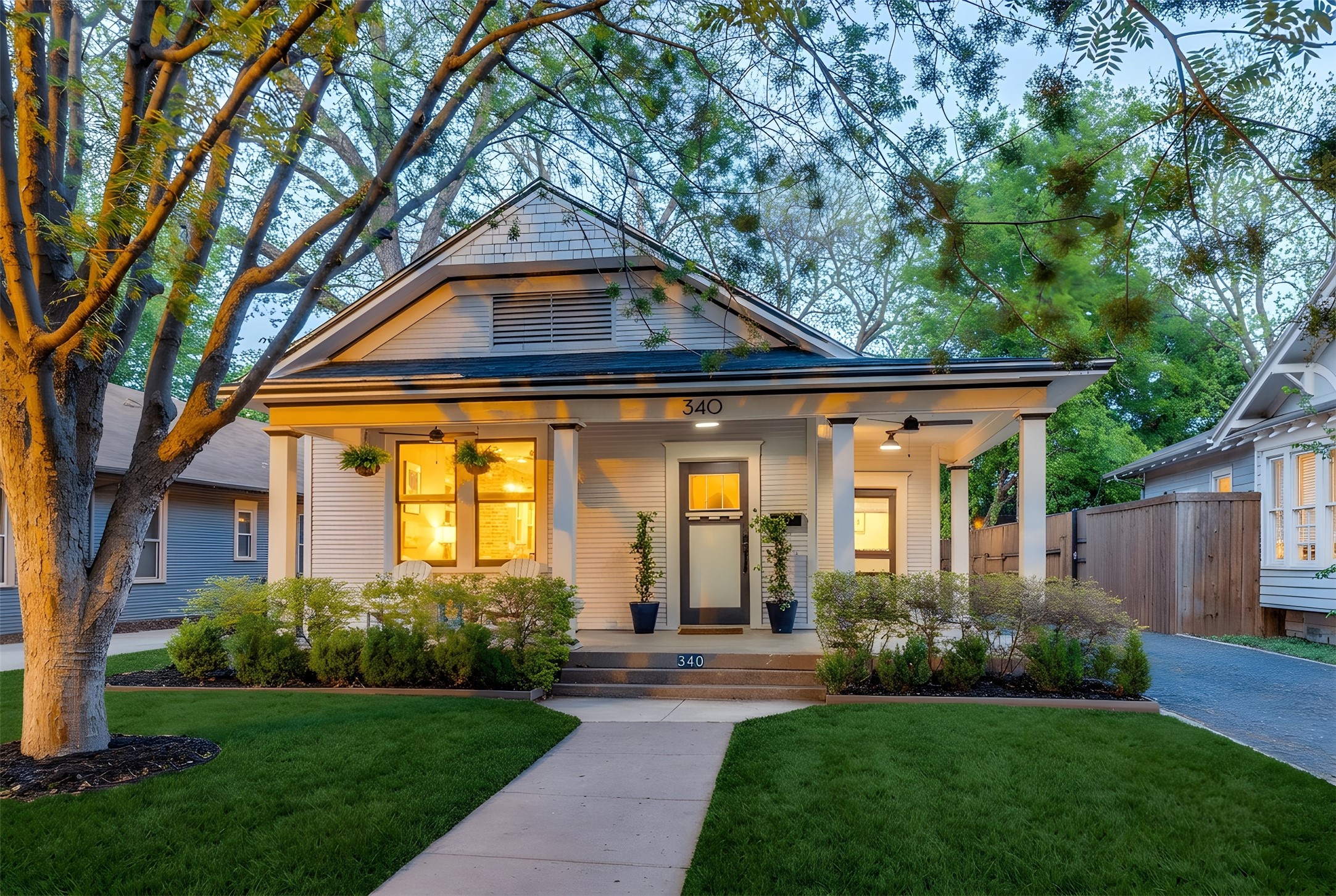 340 S Edgefield Avenue Dallas TX 75208