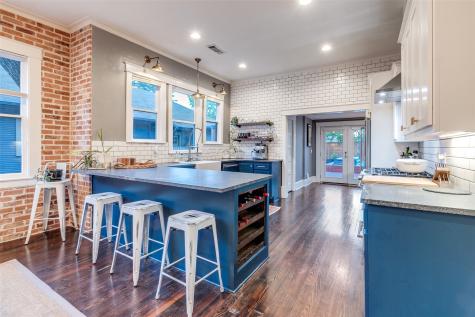 340 S Edgefield Avenue Dallas TX 75208