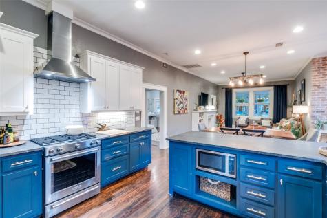 340 S Edgefield Avenue Dallas TX 75208