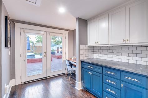 340 S Edgefield Avenue Dallas TX 75208