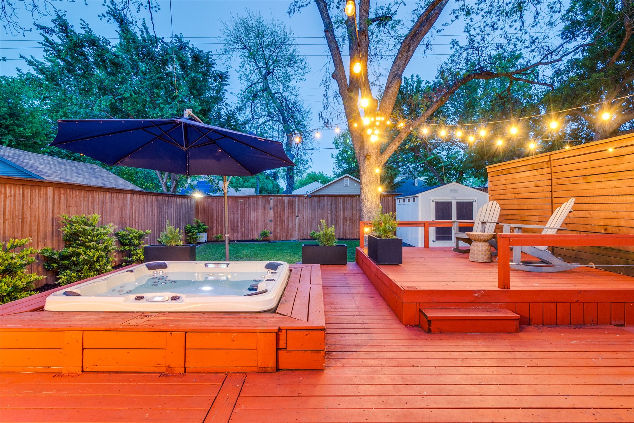340 S Edgefield Avenue Dallas TX 75208
