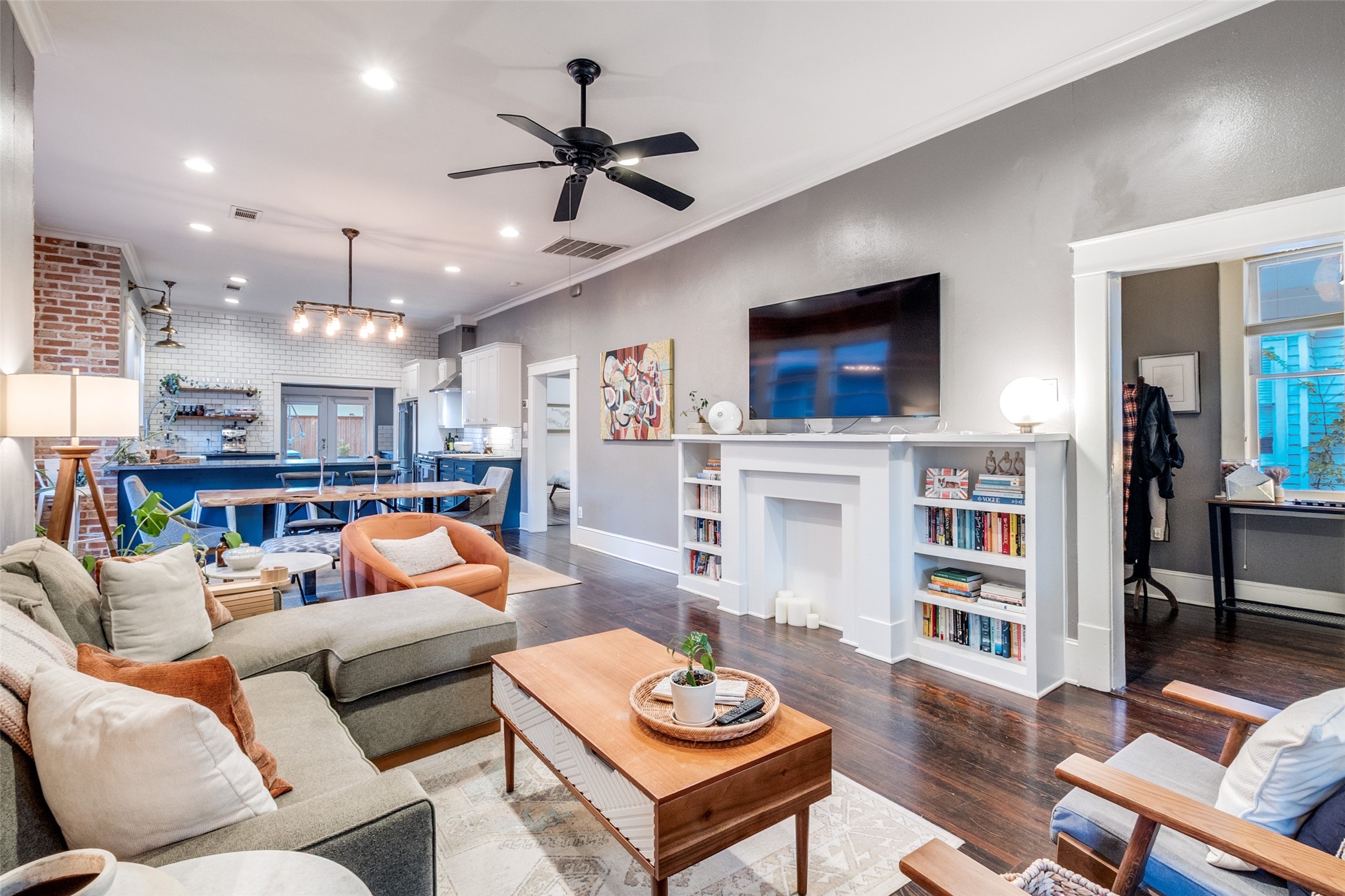 340 S Edgefield Avenue Dallas TX 75208
