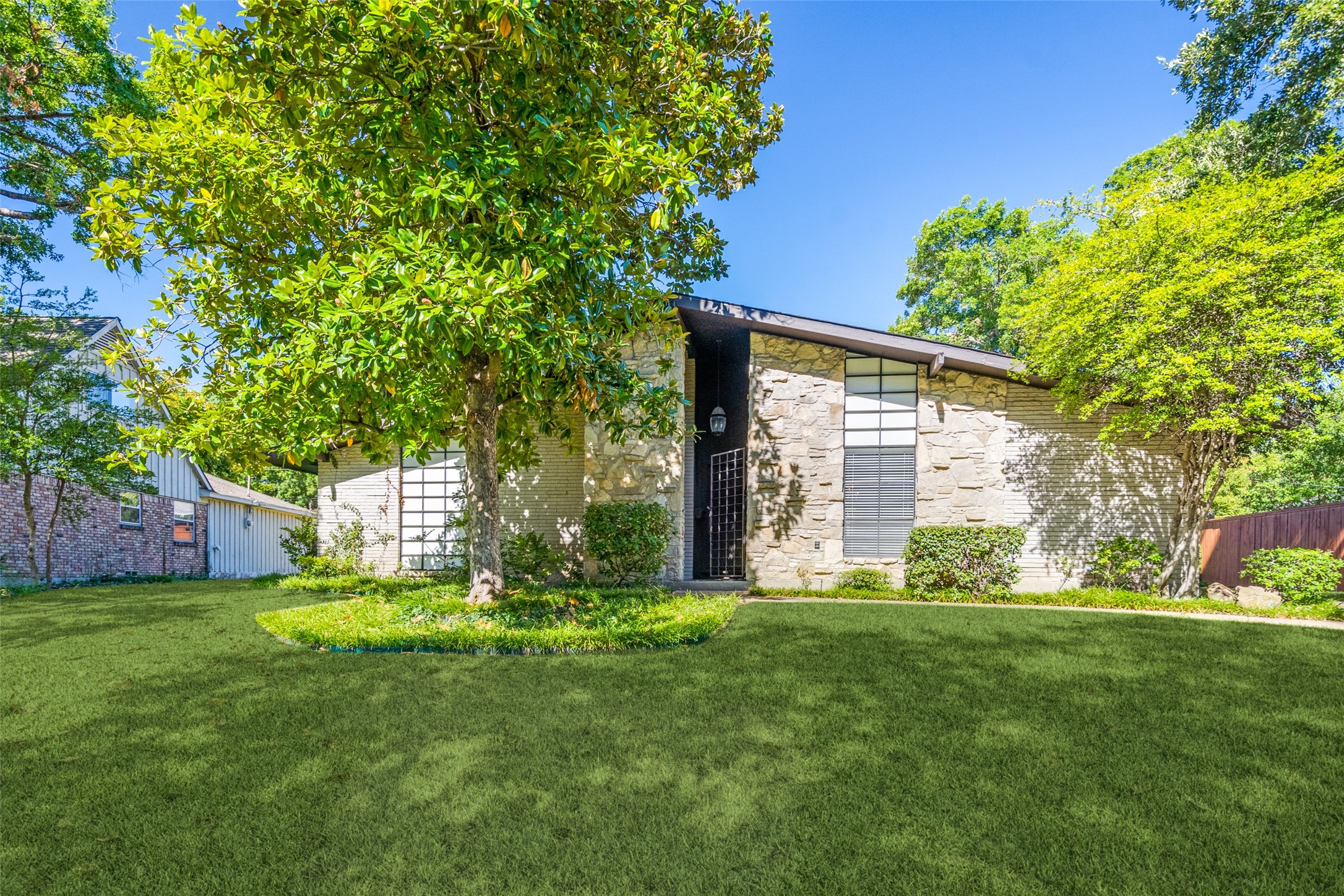 402 Shadywood Lane Richardson TX 75080