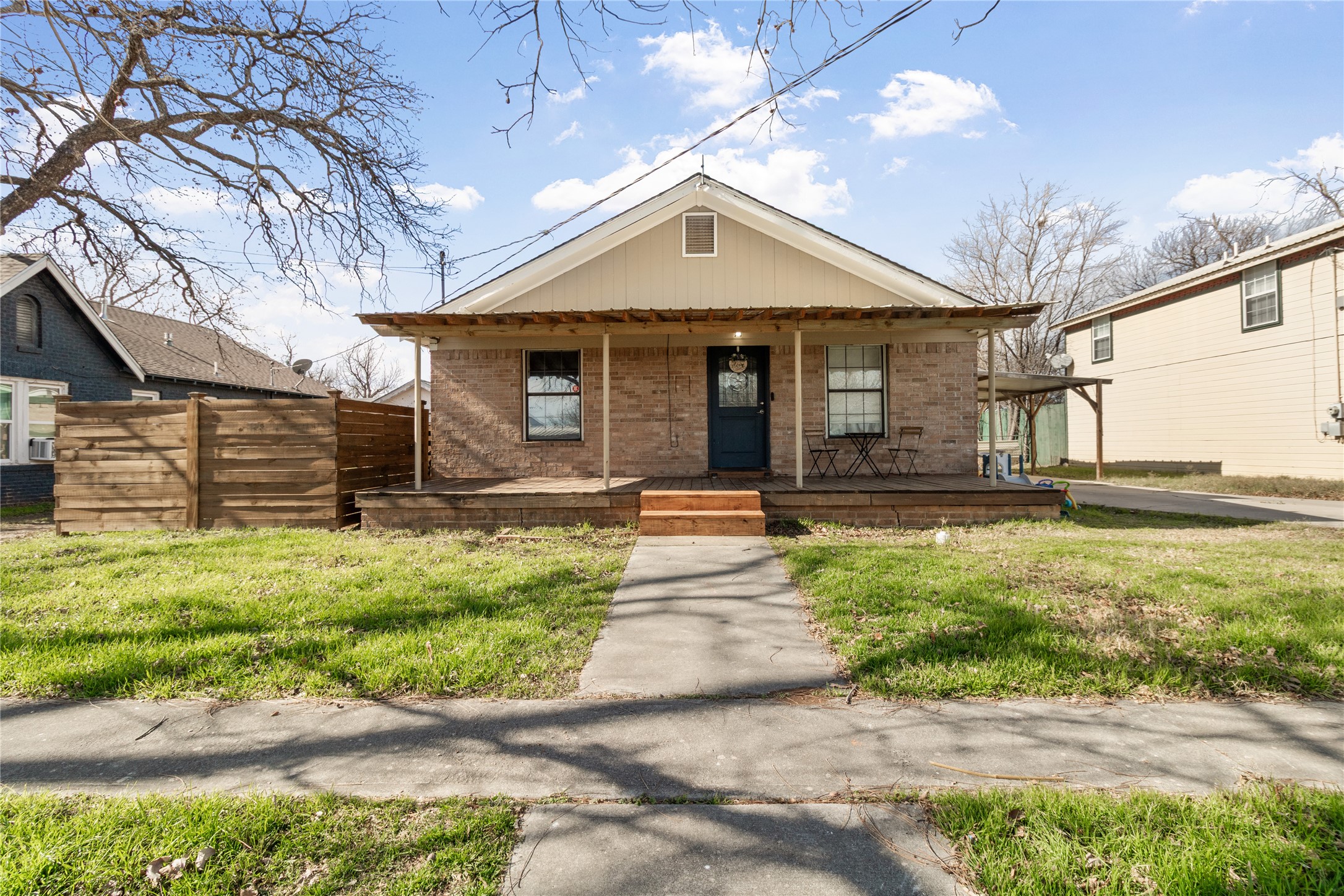 512 S Nueces Street Coleman TX 76834