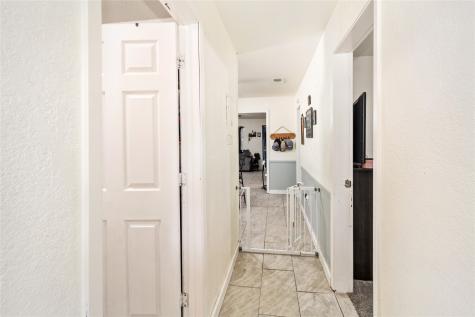 512 S Nueces Street Coleman TX 76834