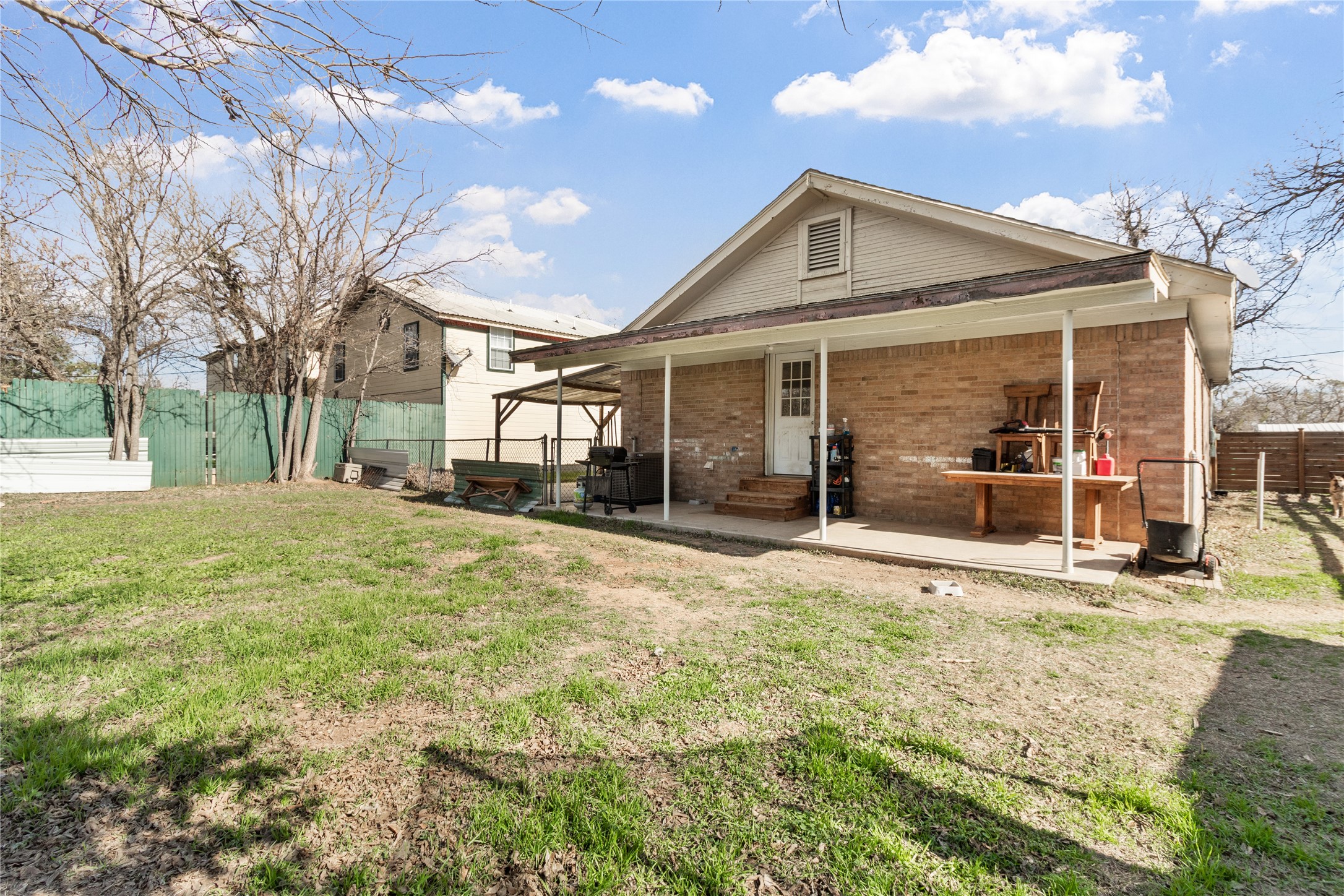 512 S Nueces Street Coleman TX 76834