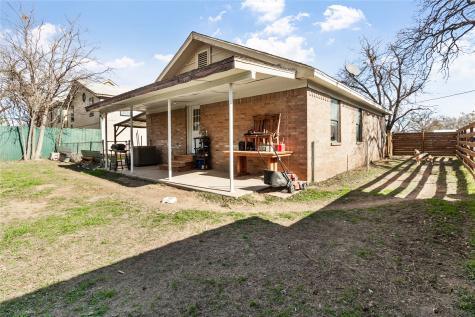 512 S Nueces Street Coleman TX 76834