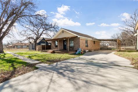 512 S Nueces Street Coleman TX 76834