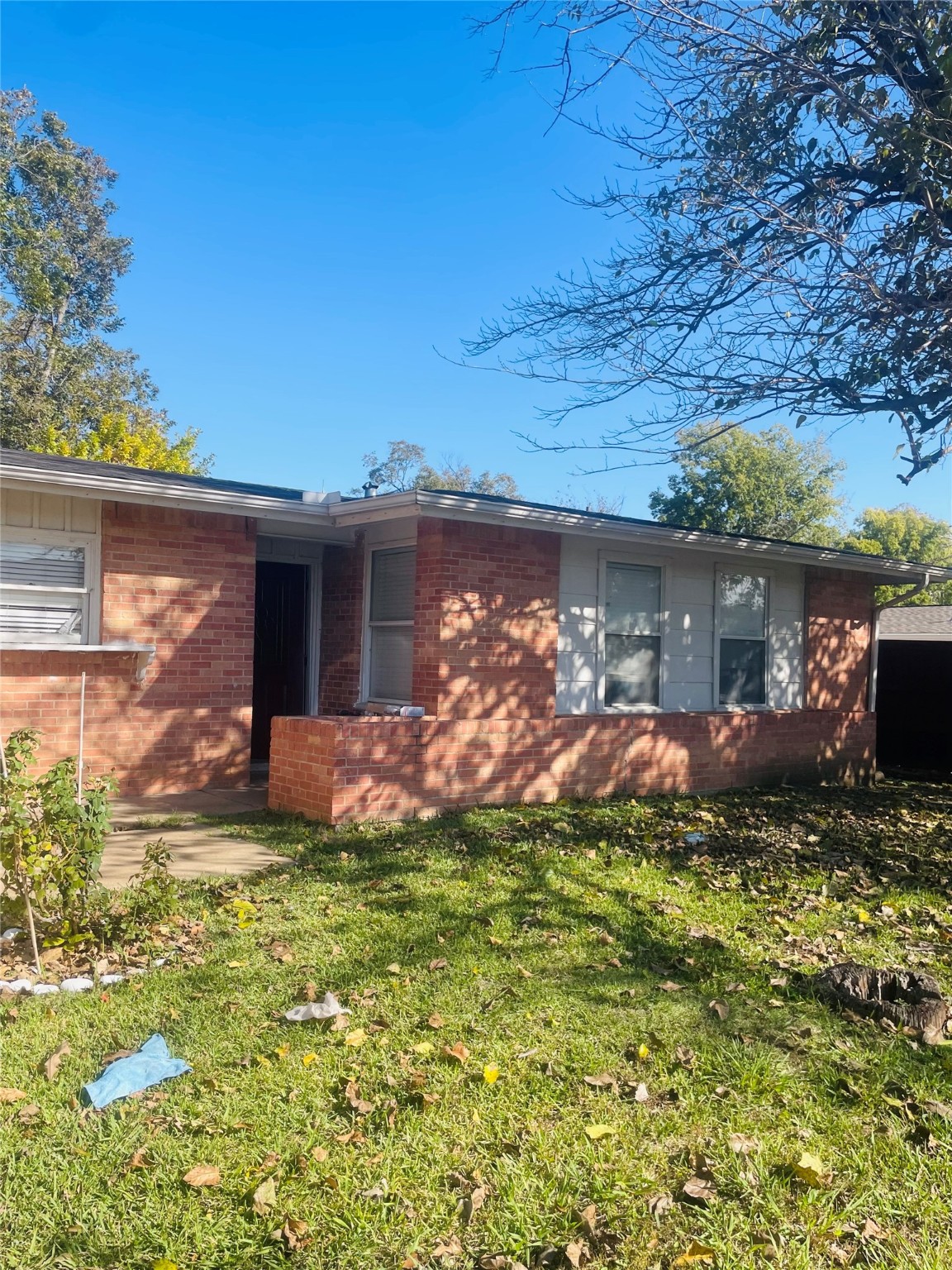 2203 Greenway Street Arlington TX 76010
