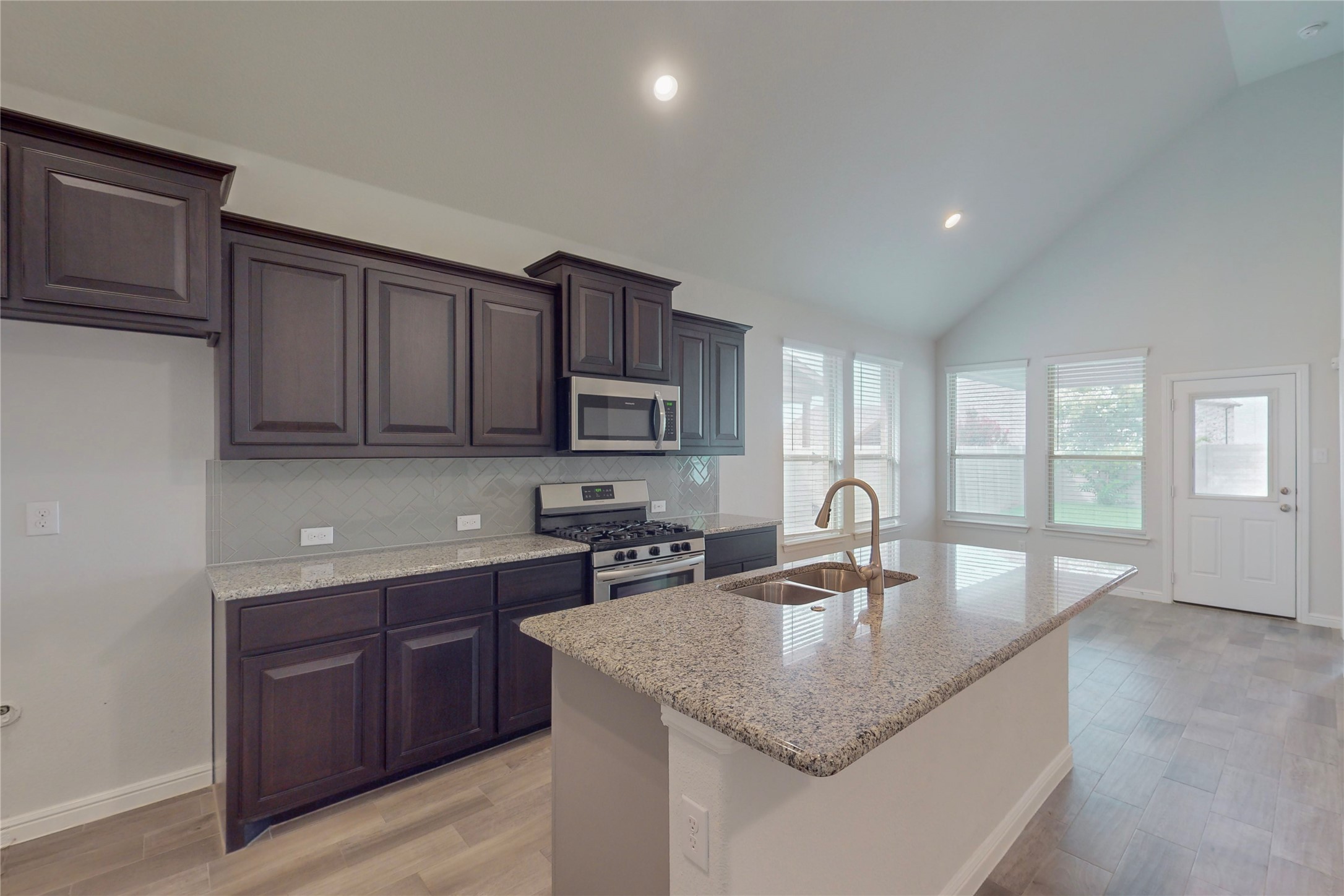 821 Falcon Road Argyle TX 76226