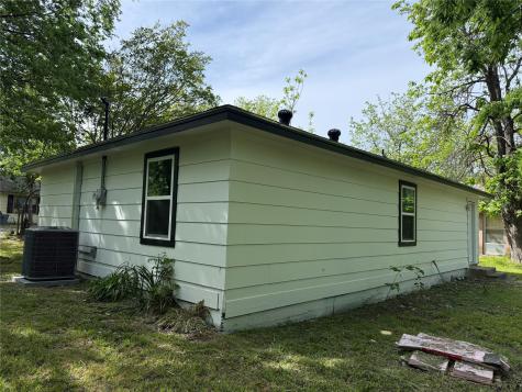 1114 Blackburn Street Commerce TX 75428