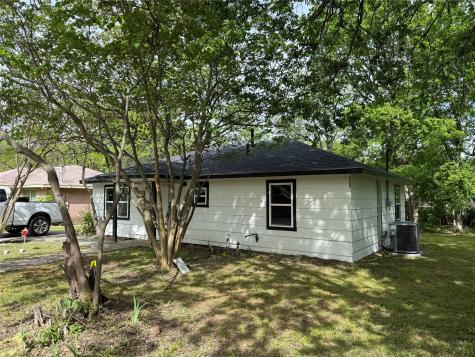 1114 Blackburn Street Commerce TX 75428