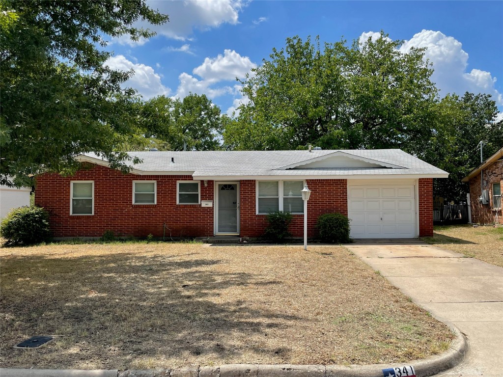 341 W Southern Avenue Saginaw TX 76179