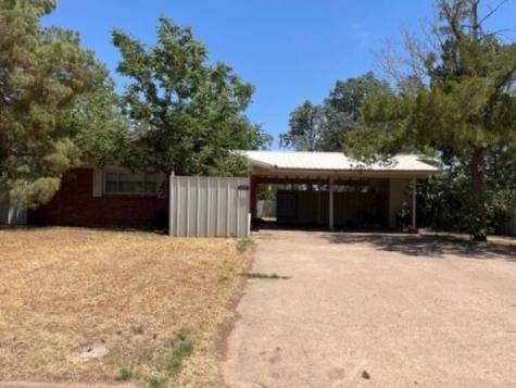 407 Eddy Street Quanah TX 79252