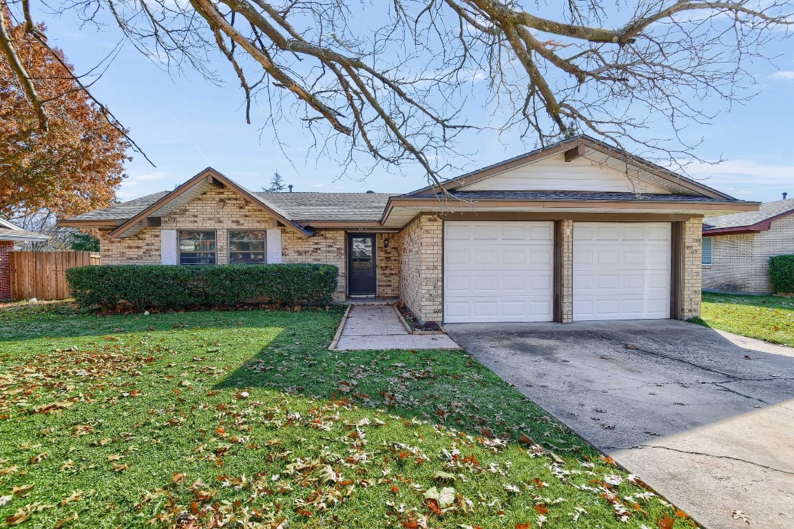 1011 S Valentine Drive Sherman TX 75090