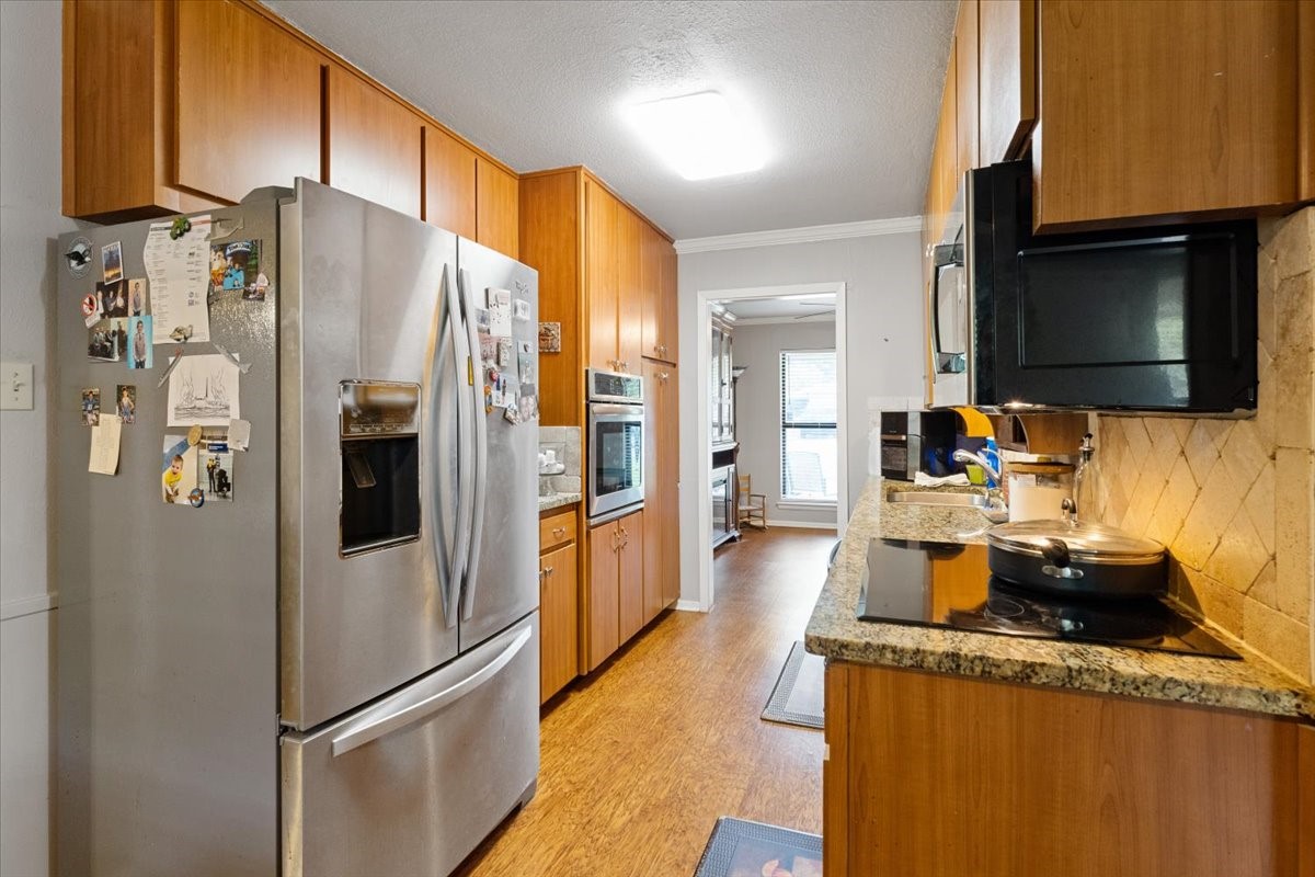 1025 Livingston Drive Hurst TX 76053