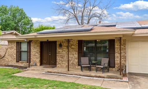 1025 Livingston Drive Hurst TX 76053