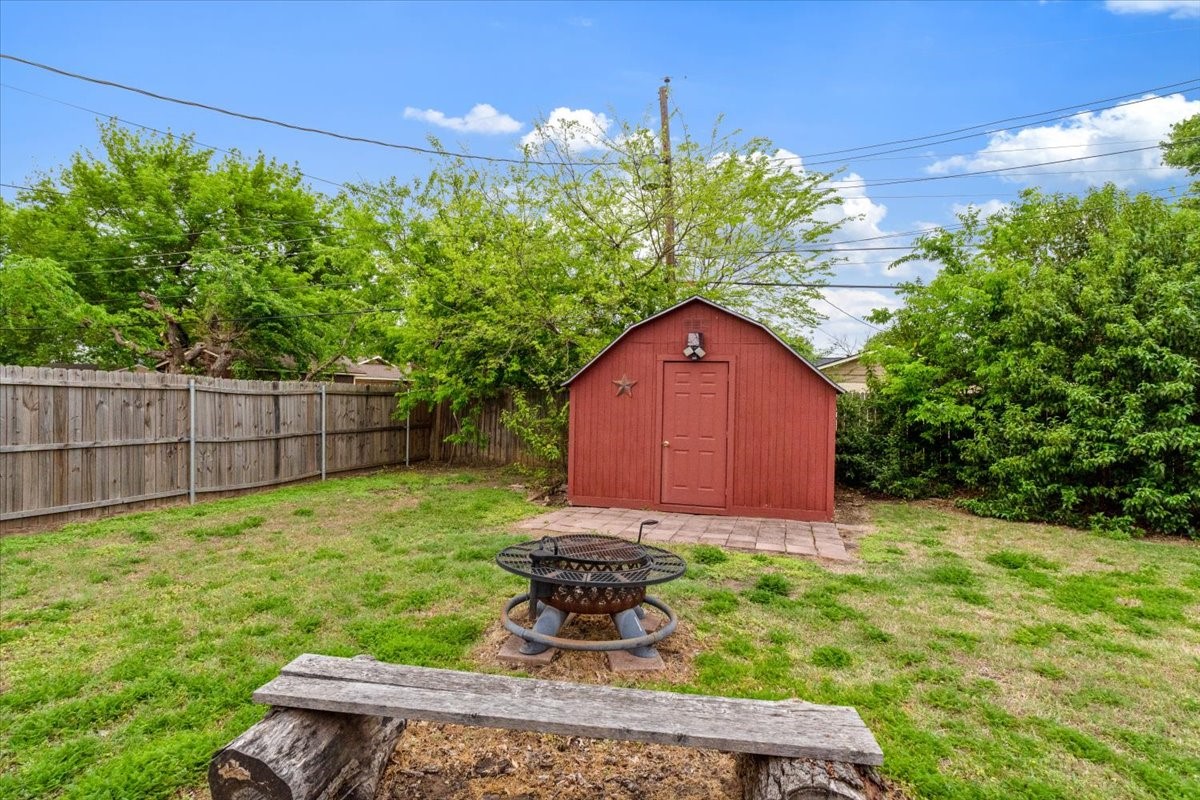1025 Livingston Drive Hurst TX 76053