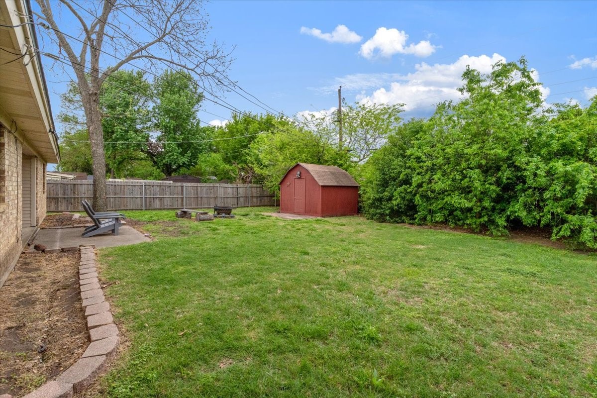 1025 Livingston Drive Hurst TX 76053