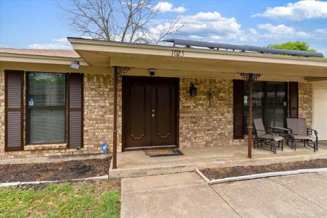 1025 Livingston Drive Hurst TX 76053