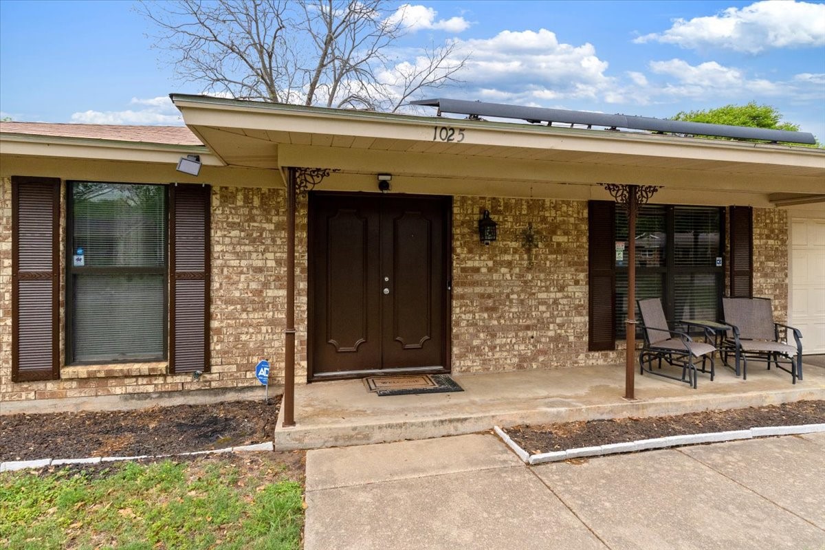 1025 Livingston Drive Hurst TX 76053