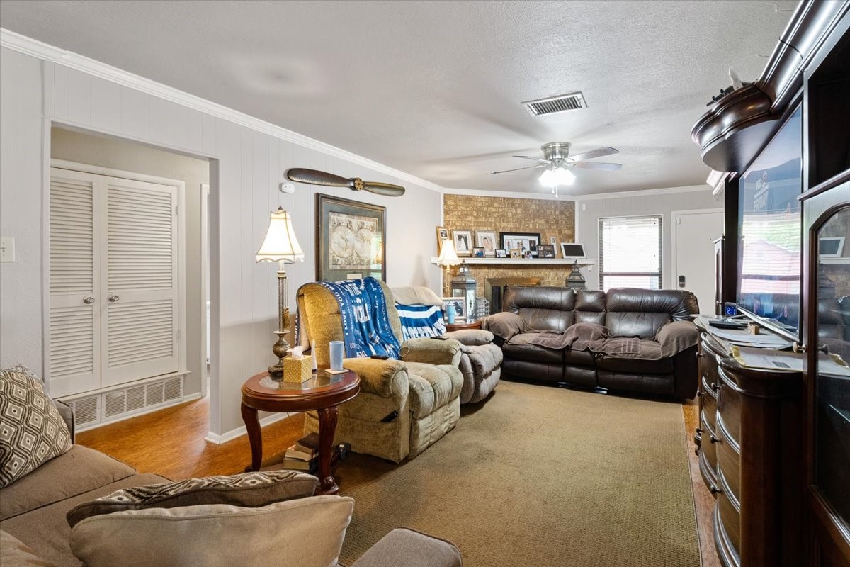 1025 Livingston Drive Hurst TX 76053