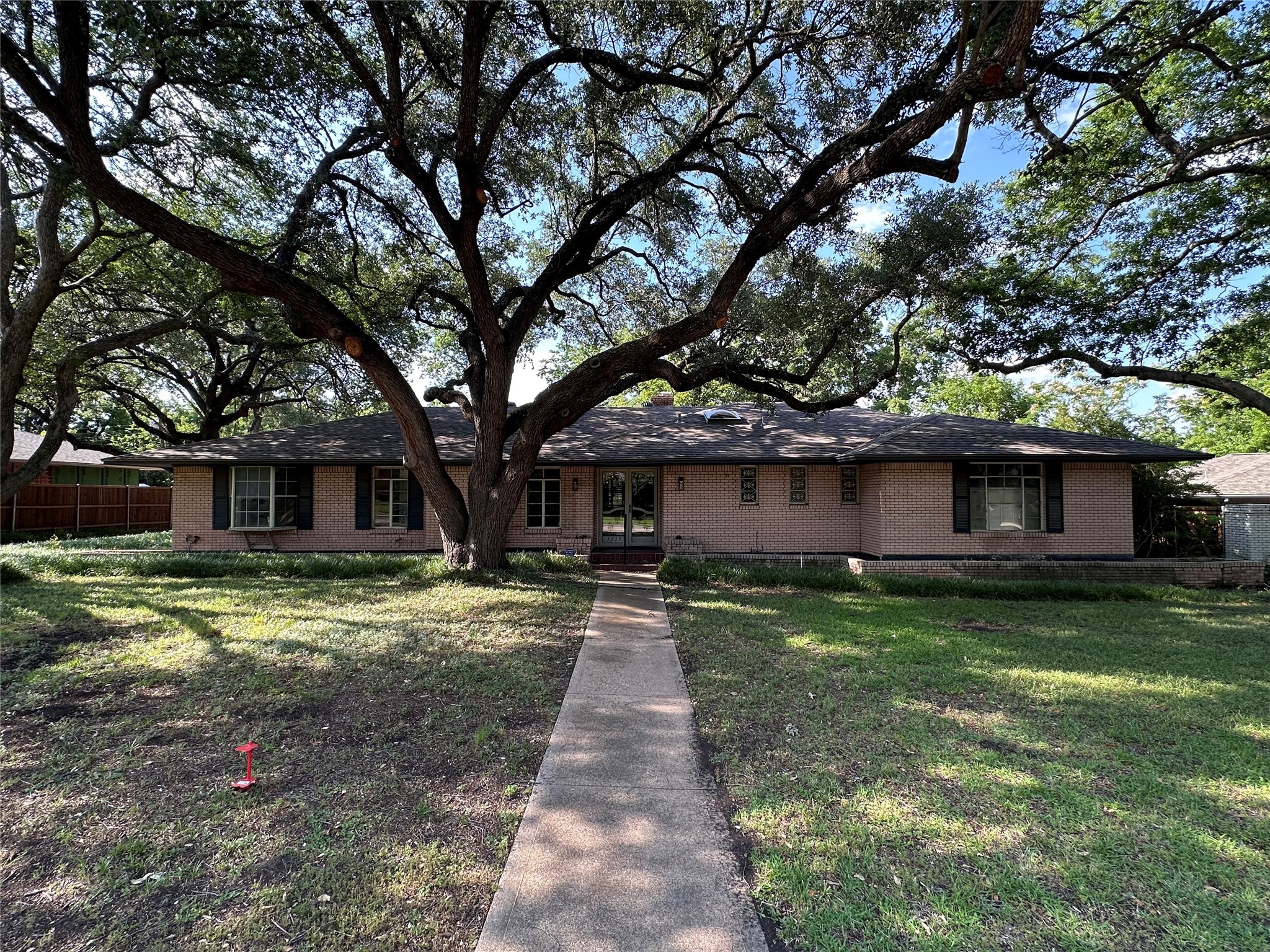 7139 Baxtershire Drive Dallas TX 75230